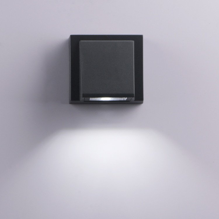 Modern minimalist wall lamp