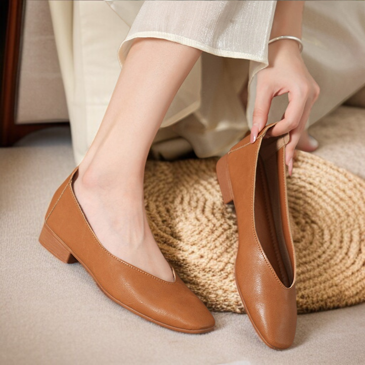 편안한 통풍 디자인의 여성 플랫 단화