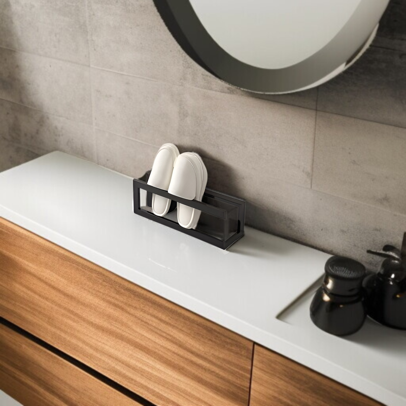 バスルームで使えるコンパクトな靴ラック