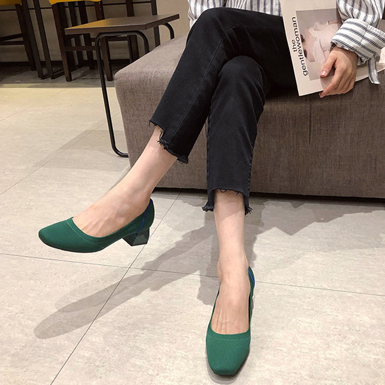 【チャンキーヒールパンプス】3D立体編み　究極な履き心地   柔らかくて伸縮性抜群！ 足に優しくフィット。