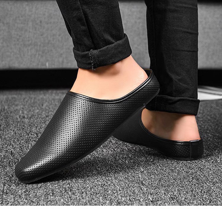 남녀공용 굽 없는 스니커즈 착용 이미지