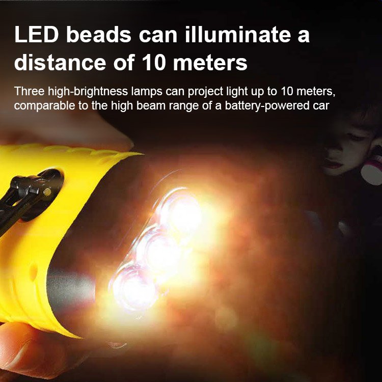 Solar multi-function flashlight