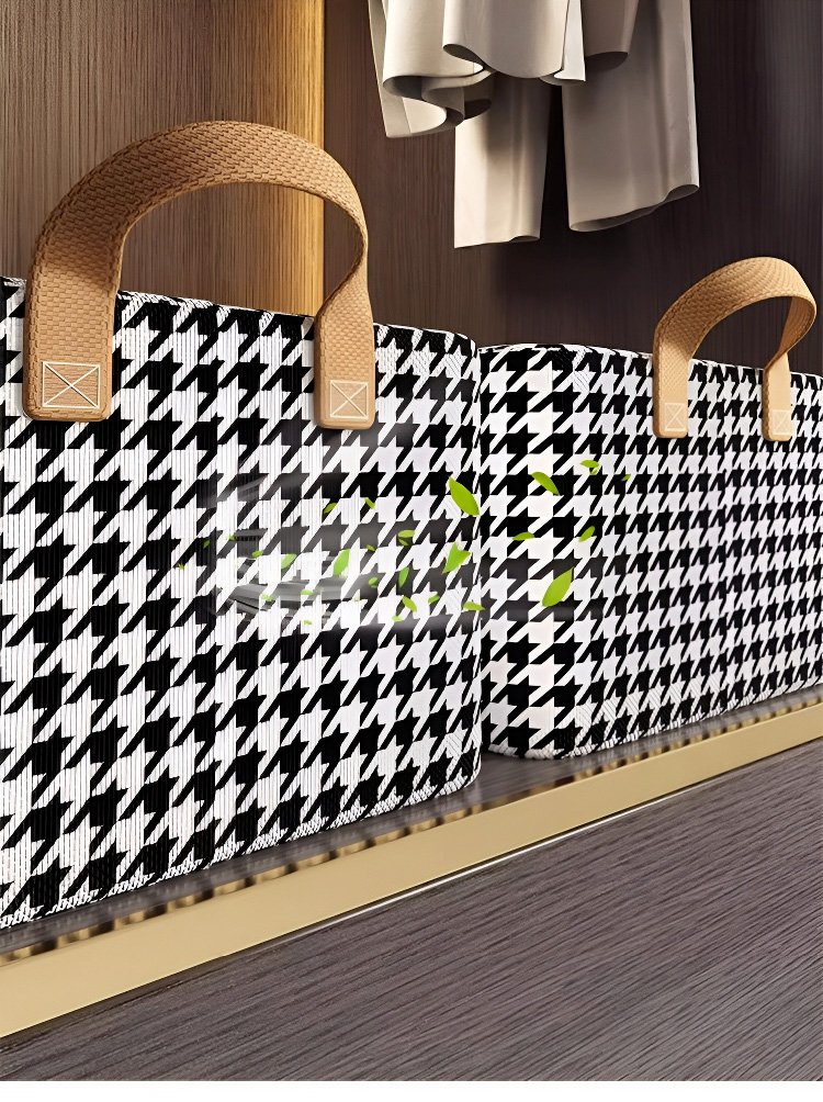 多目的に使える千鳥格子柄収納ボックス