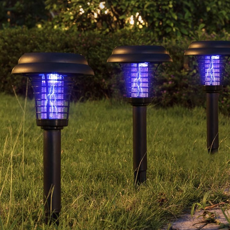 差し込み式ソーラー蚊取りライト