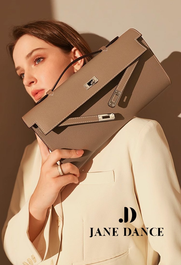 حقيبة يد نسائية عصرية أنيقة من الجلد الخشن الكلاسيكي من فرنسا