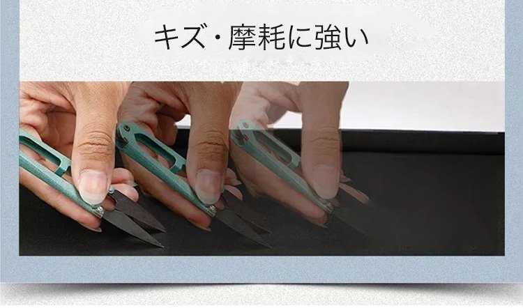 猛暑でも涼しい快適素材のドレープスラックス屋外着用シーン