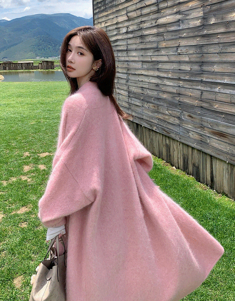 抜け感のあるロング丈ミンクファーコート