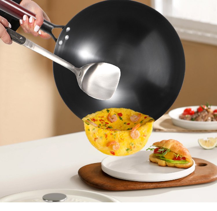 プロも愛用する鉄製フライパン