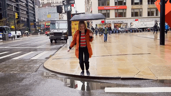 We Tried Waterproof Shoes — And They Really Work!_20200509110022.gif