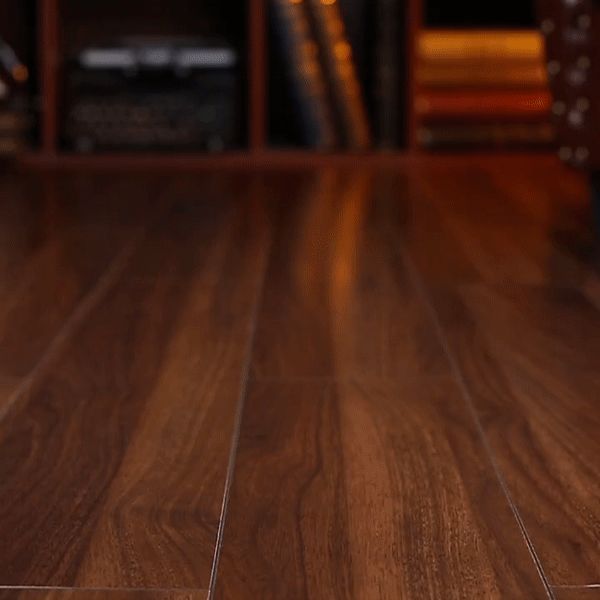 스타일리시한 남성 트래킹 슈즈