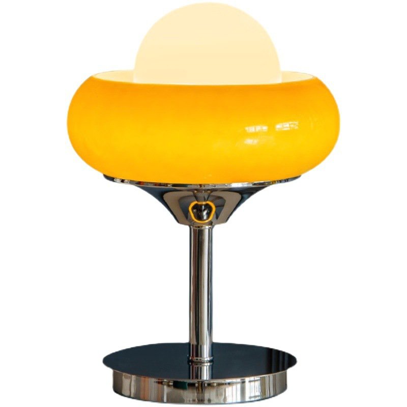 Simple retro table lamp