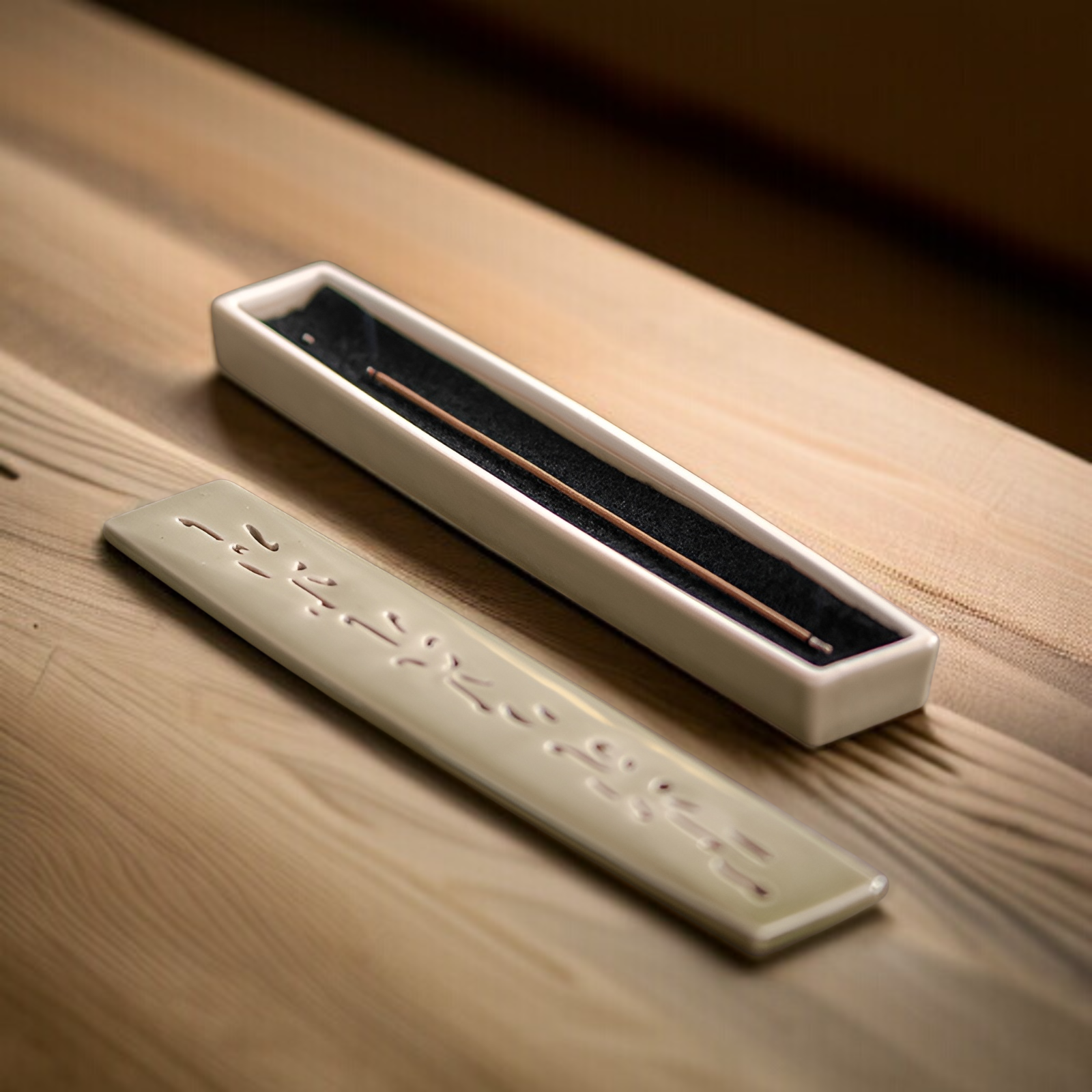 향 피우는 중인 안전 방화선 향로