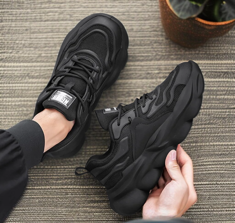 新しいオールマッチメンズシューズ、春  のカジュアルランニングシューズ、スポーツシューズ、通気性のあるメンズスポーツシューズ、軽量厚底スポーツシューズ、身長を高く見せるトレンドのダッドシューズ