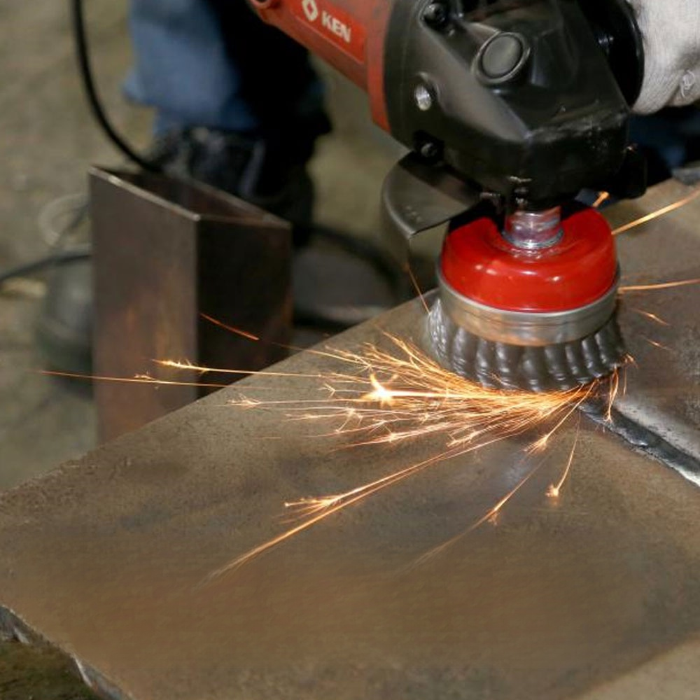 High-performance steel wire brush for rust removal