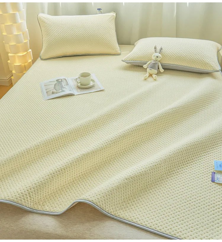 通気性の良い冷感敷きパッド