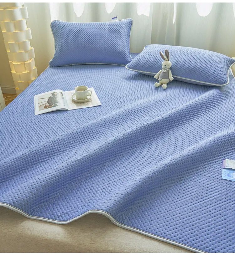 持続冷感で朝まで快適な敷きパッド
