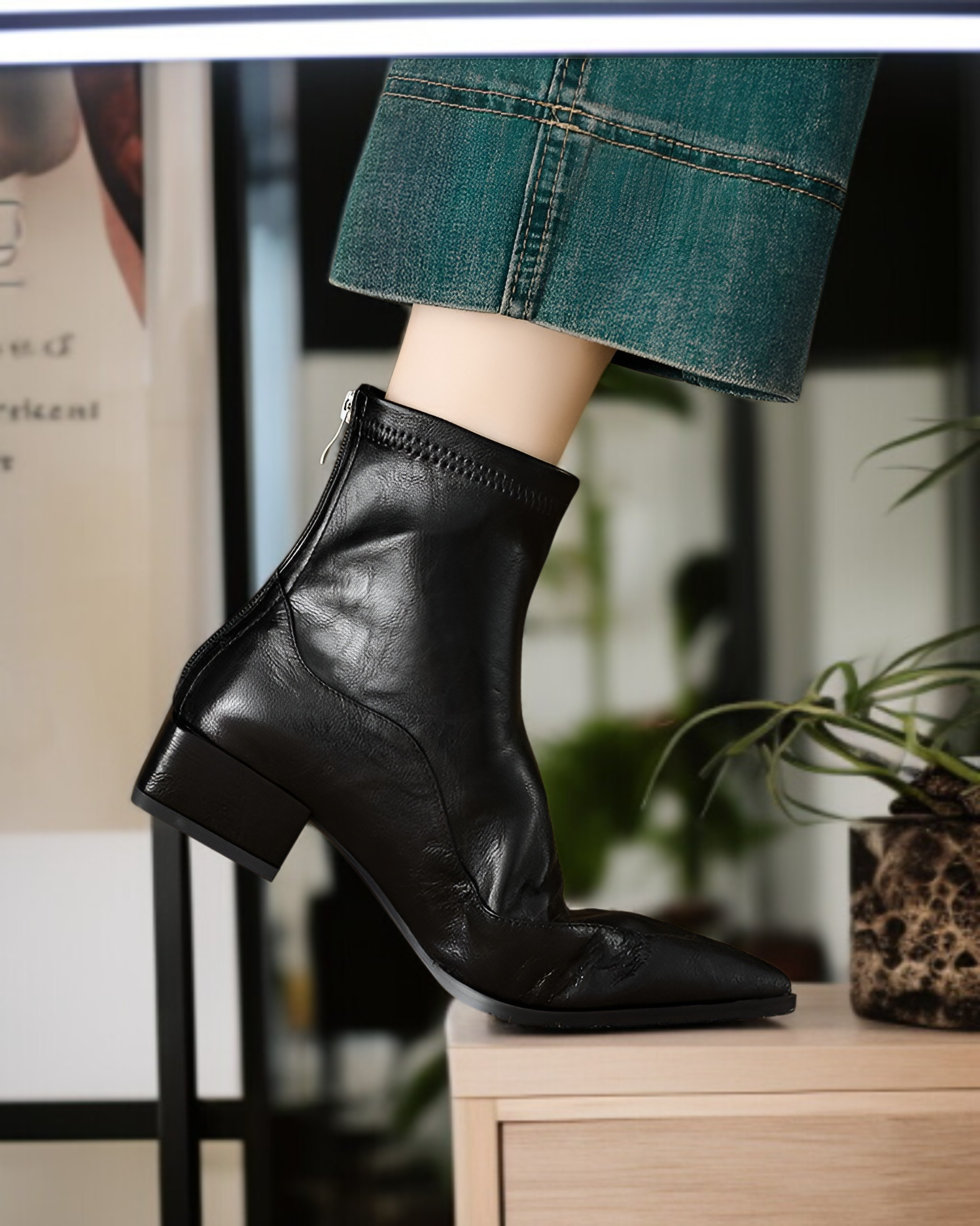 尖った伸縮性のあるスキニーブーツ2025秋冬新作厚底ショートブーツレディースレトロブラウンチェルシーブーツ