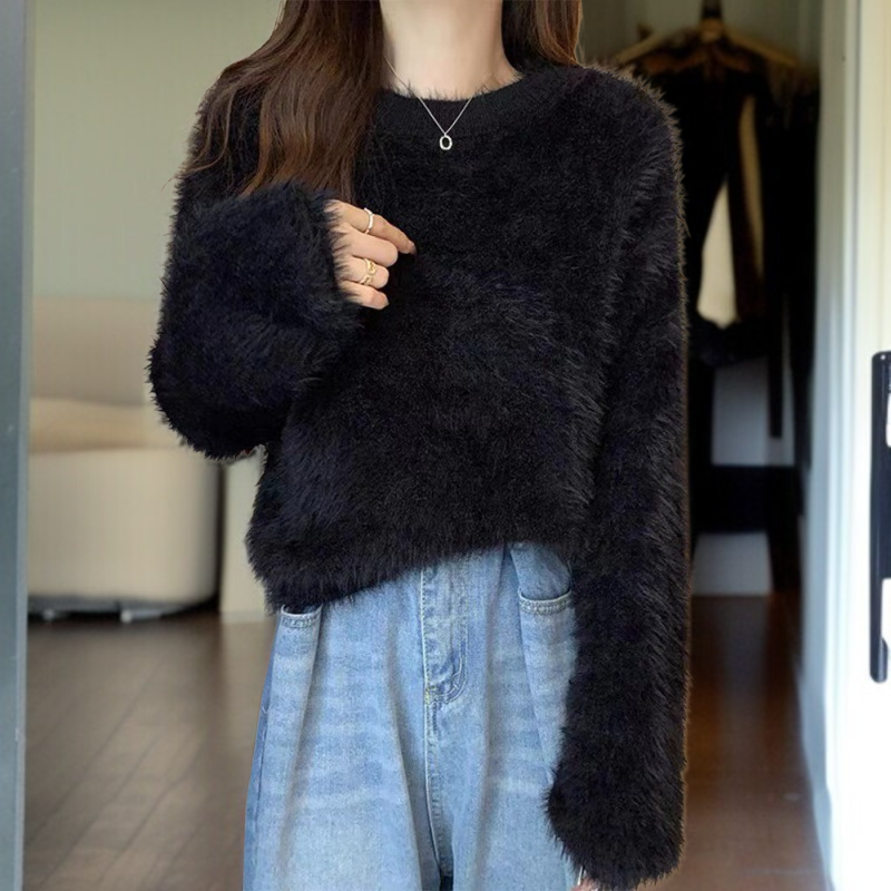 春秋ファッションにぴったりのセーター