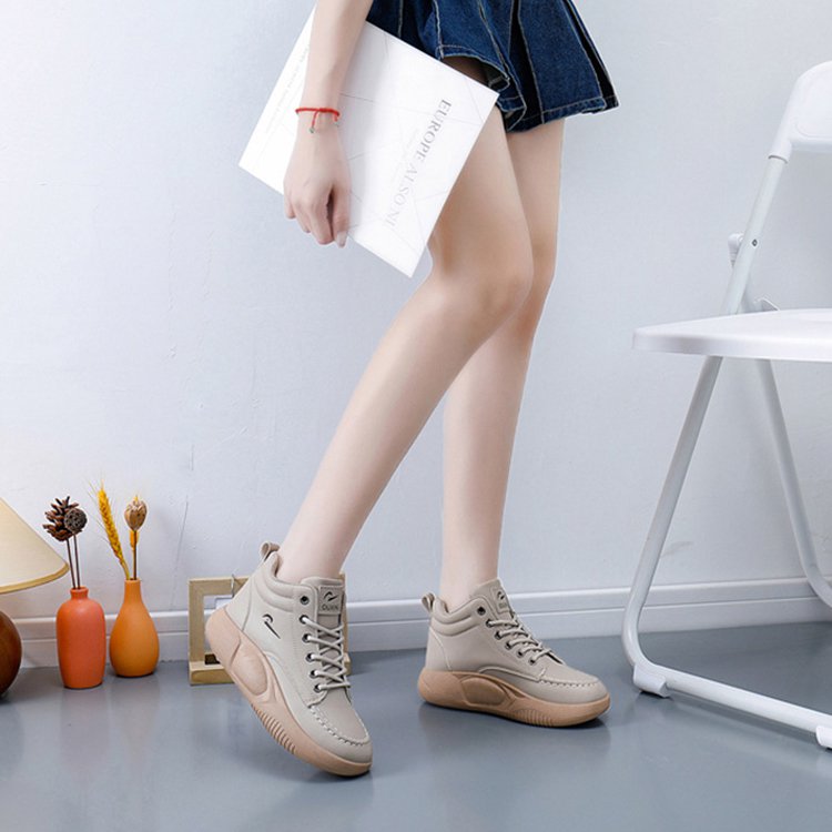 ハイカット厚底スニーカー