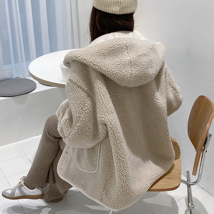 リバーシブルフード付きボアジャケット