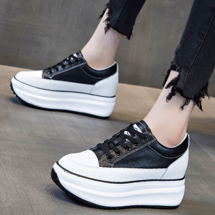 カジュアル厚底スニーカー