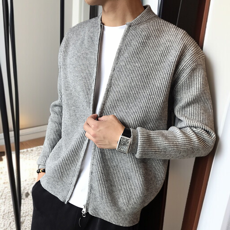 メンズVネック厚手カーディガン全体画像