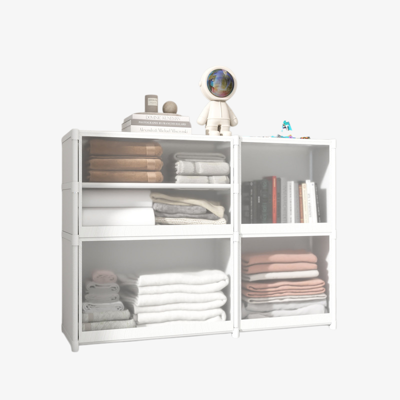 넉넉한 수납력의 옷장 내부