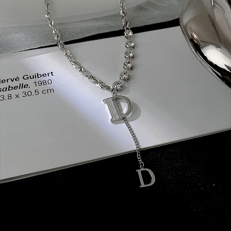 Luxury Niche Design Letter D Collarbone Necklace