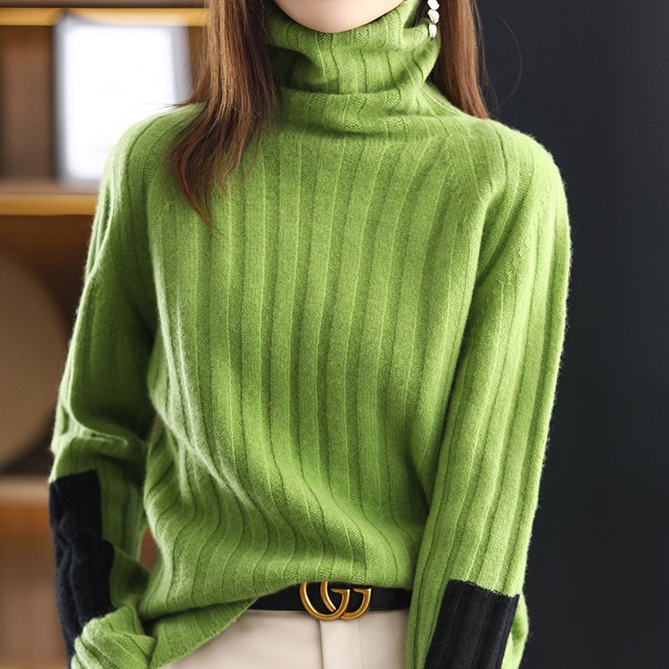 ハイネックニット