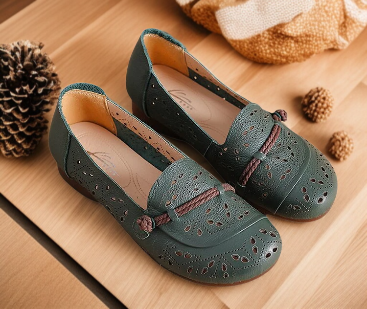 통기성 좋은 앞코 구멍 디자인 샌들