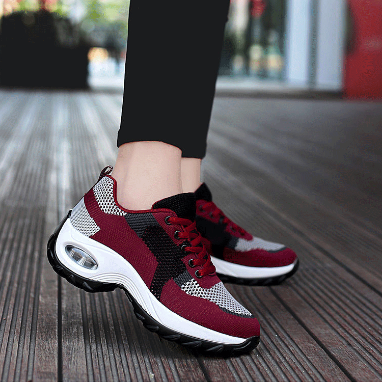 Air 쿠션 키 높이 스니커즈