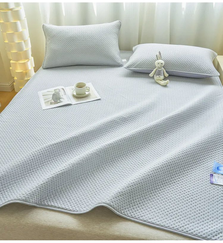 快適な睡眠環境をサポートする冷感敷きパッド