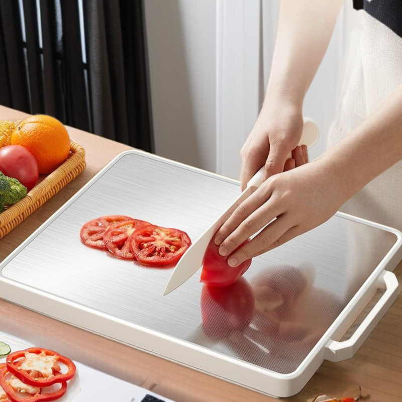 이유식 준비에 적합한 양면 스테인리스 도마