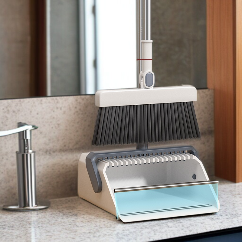 편리한 수납이 가능한 라지 빗자루와 쓰레받기 세트