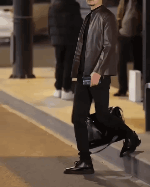 ビジネスシーンにも合う紳士用レザージャケット